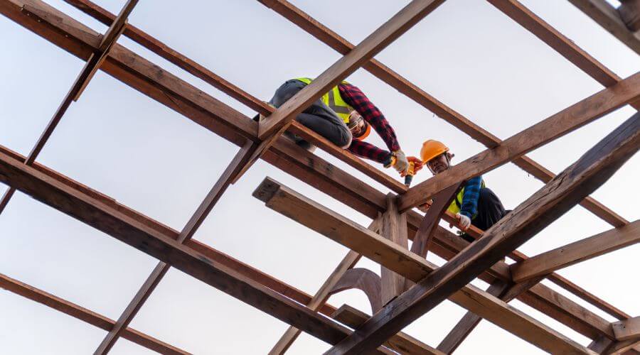 Professional gutter cleaning services in Inwood, IA